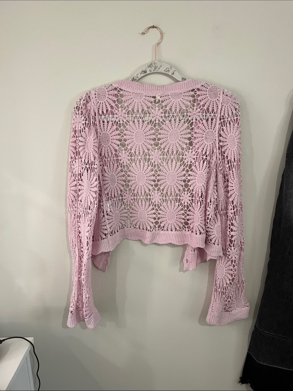 En Creme Light Pink Crochet Floral Cardigan - Picture 2 of 3